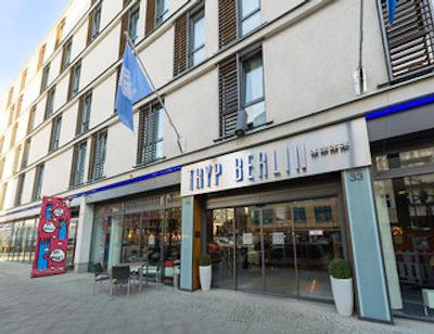 هتل برلین میت بای ملیا