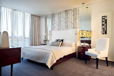 داوینسی هتل اند سویتز