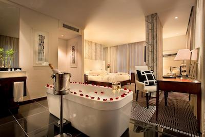 داوینسی هتل اند سویتز