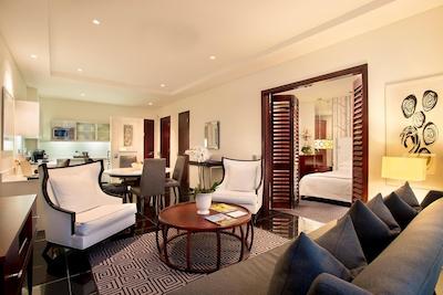 داوینسی هتل اند سویتز