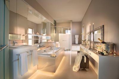 داوینسی هتل اند سویتز