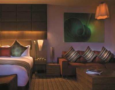 تریدرز هتل قریه ال بری