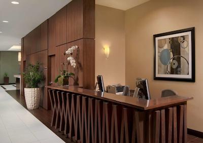 بست وسترن پرمیر میامی اینترنیشنال آیرپرت هتل اند سویتز