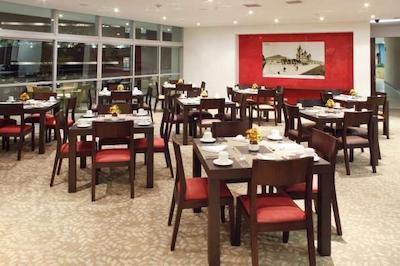 استلار اپارتامنتز مدلن