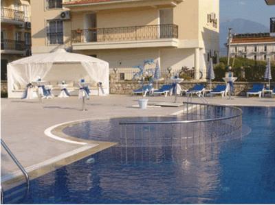 نوادا هتل اند اسپا