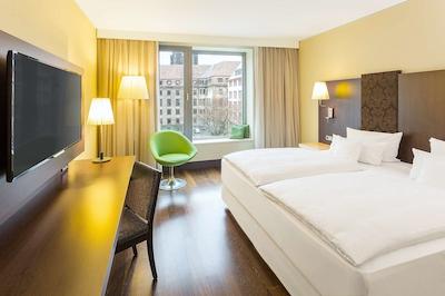 نه کالکشن درسدن آلتمارکت