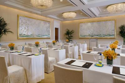 د پنینسولا بورلی هیلز