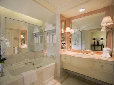 د پنینسولا بورلی هیلز