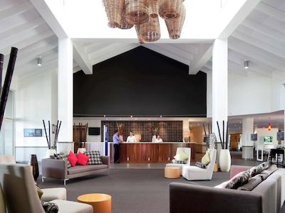 نوتل کیرنز اُاسیز ریزرت