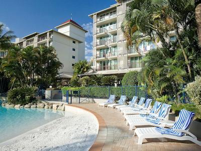 نوتل کیرنز اُاسیز ریزرت