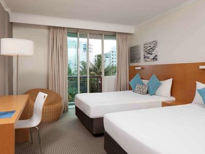 نوتل کیرنز اُاسیز ریزرت