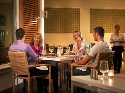 نوتل کیرنز اُاسیز ریزرت