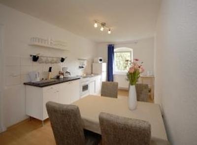 اُلد تون اپارتمنتز زهدنیکر استر