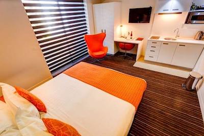 مانترا چارلز هتل