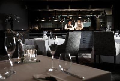 ساکسن هتل ویلاز اند اسپا