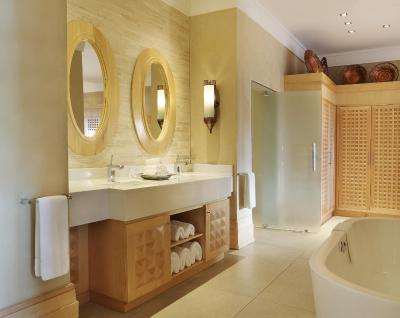 ساکسن هتل ویلاز اند اسپا