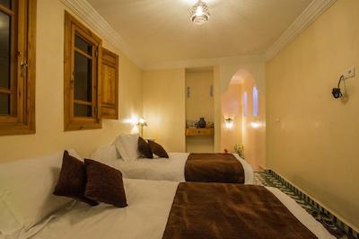 ریاد امیرا ویکتریا