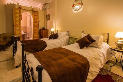 ریاد امیرا ویکتریا