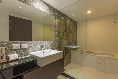 میتریا هتل سوخومویت 18-ای چاتریوم کالکشن