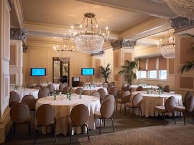 د وز گرانت آلوکسوری کالکشن هتل سان دیگو