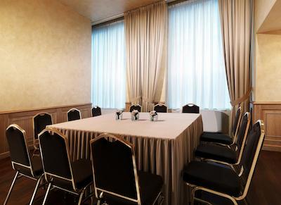 د وستین پالاس میلان