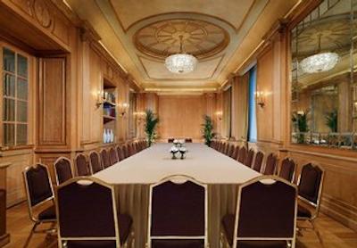 د وستین پالاس میلان