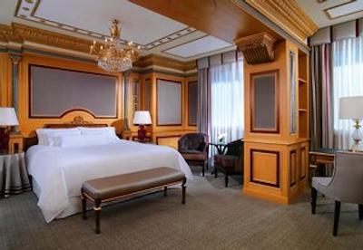 د وستین پالاس میلان