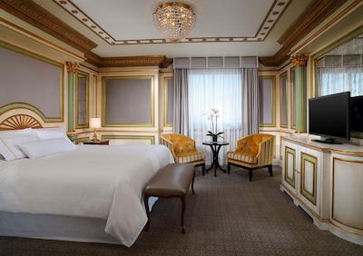 د وستین پالاس میلان