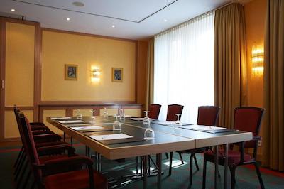 استیجنبرجر هتل دورینجر هف