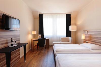 استیجنبرجر هتل دورینجر هف