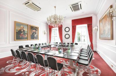 امبا هتل چارینگ کرز