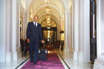 امبا هتل چارینگ کرز