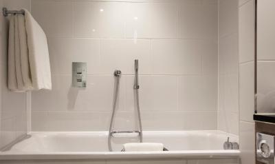 امبا هتل چارینگ کرز