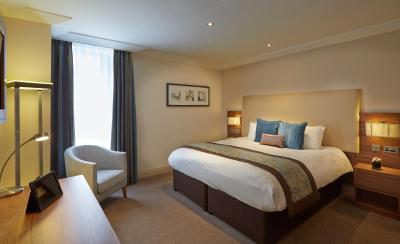 امبا هتل چارینگ کرز