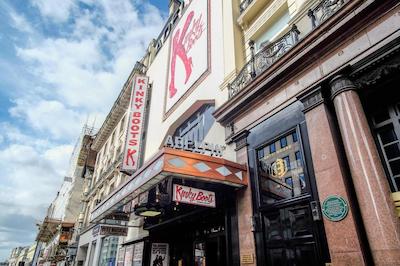 امبا هتل چارینگ کرز