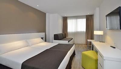 سُل پلکانز اُکاز