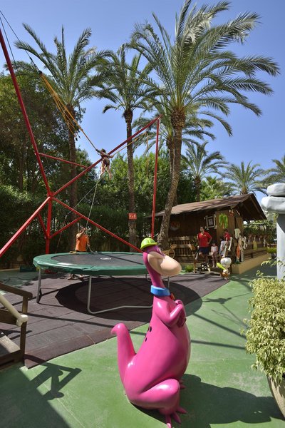 سُل پلکانز اُکاز