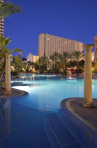 سُل پلکانز اُکاز