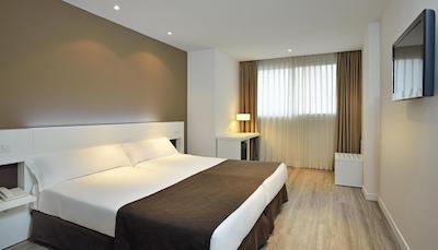 سُل پلکانز اُکاز