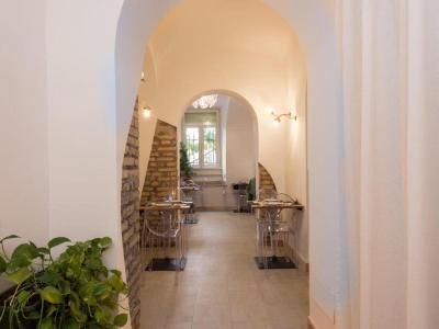 دموز کلسئو هتل