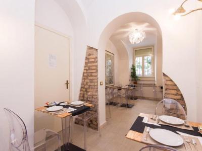 دموز کلسئو هتل