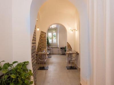 دموز کلسئو هتل