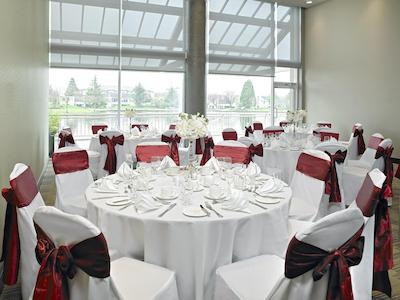 کاست چیلیواک هتل بای اپا