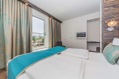 متل اُن درسدن-پالیسپلاتز