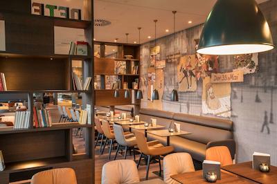 متل اُن درسدن-پالیسپلاتز