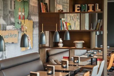 متل اُن درسدن-پالیسپلاتز