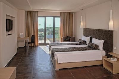 لتی دالچه ویتا سان شاین ریزورت