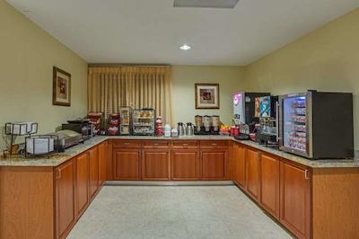 بست وسترن فرت لاودردال آیرپرت/کرویس پرت