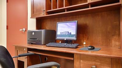 بست وسترن فرت لاودردال آیرپرت/کرویس پرت