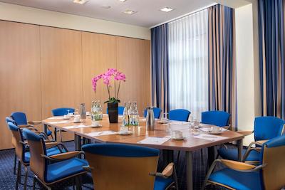 تریپ بای ویندهام لوبک اکوامارین